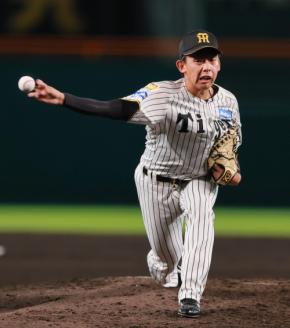 【阪神】神宮僚介がヒヤリ投球　DeNA牧秀悟の内角投じグリップエンド直撃　ファウル判定