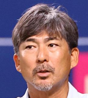 小笠原道大氏がレアなスリーショット公開「楽しい時間でした」両隣は…全力少年＆代表監督