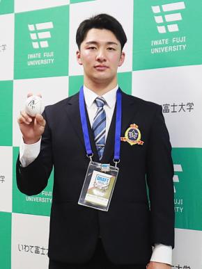 【オリックス】「救世主」と期待、ドラ1富士大・角田楓斗「試合を支配する力発揮できるよう…」