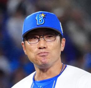 【DeNA】右手首に死球受けた牧秀悟の状態は？相川亮二監督が説明