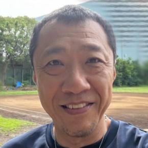 吉本興業の57歳ものまね芸人、救急車で搬送され「数針縫うケガをしてしまいました」