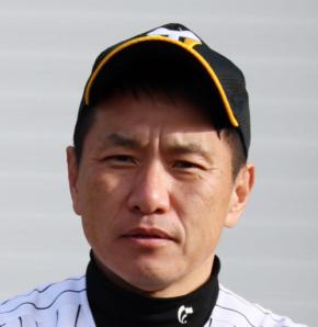 「多摩川の河川敷で練習してきました」ますだおかだ増田　吉田義男さんの追悼試合の始球式へ