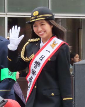 大原優乃「私もだまされてしまった」一日署長で詐欺被害撲滅呼びかけ「警察に確認しましょう」