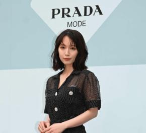 軽やかな夏コーデの吉岡里帆「未体験ゾーンのミュージカルをやりたい」