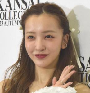 元AKB48メンバー34歳の誕生日、山本舞香から祝福「２人とも同じお顔しててかわいい」の声