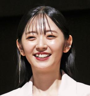 「世界一かわいいキツネ」「眼福」31歳人気歌手のきつねダンス写真に好感の声続々
