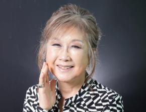 高橋真梨子、夫のヘンリー広瀬氏と初の夫婦旅行　箱根満喫する仲むつまじい姿に「幸せそう」