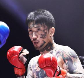 瓜田純士、伝説の暴走族総長だった父の死去を報告「この人を超えたくて真似ばかりしていた」