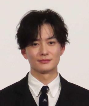 岡田将生、高畑勲展でパンダのおなか押さえた投稿が翌日の高畑充希の妊娠発表を予告？と話題