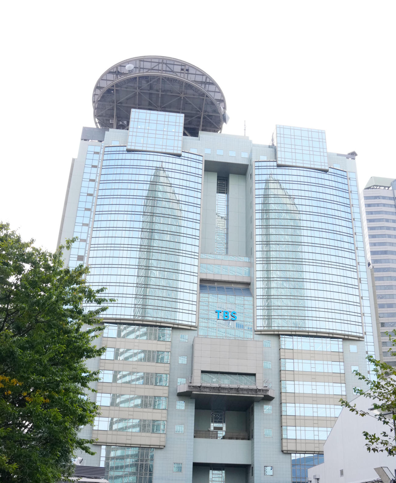 51歳吉本芸人が衝撃告白「さんずの川見たことある、ちゃんとお花畑」01年にバイク転倒事故