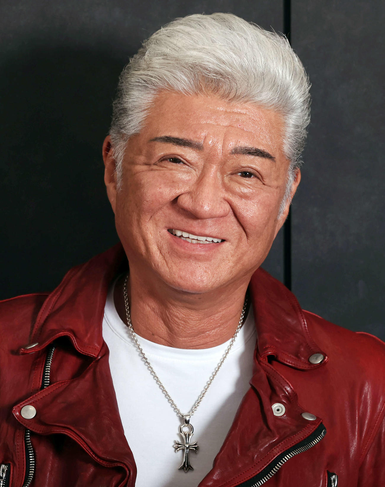 小沢仁志「桔平のインスタの真似」大変身のアフロヘア姿を公開「めちゃファンキ～」の声