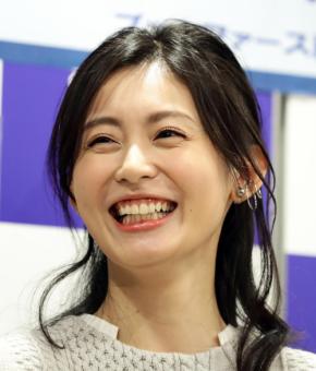 本仮屋ユイカが39歳誕生日報告 元アナウンサーの妹リイナと一緒に写る貴重なショットも