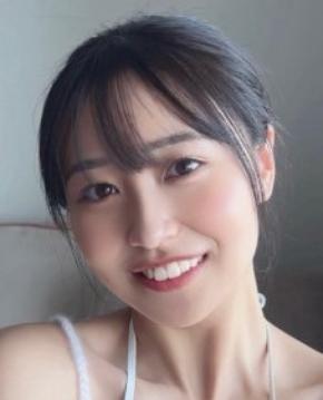 “グラビア界の超新星”溝端葵“女豹ポーズ”ヒップ突き出す「大人かっこいい」ショット公開