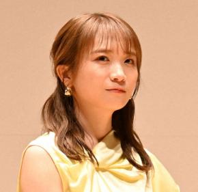 秋元真夏、まるでウエディングなオフショット公開にファン歓喜「目の保養」「天使」