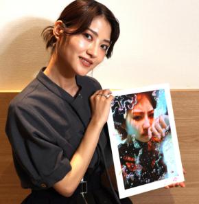 若月佑美 写真、絵、言葉で作った初作品集「好き勝手に作りました」芸能生活15周年を回想