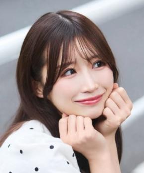 「たまらん…」元アイドルのラウンドガールのたわわバスト限界露出入浴カット公開に「可愛すぎ」