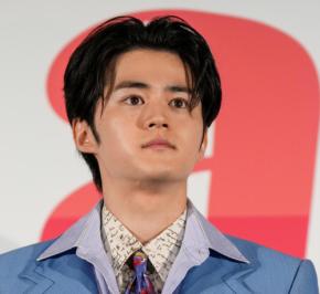 鈴鹿央士、元人気アイドルから「『好きだよ』とか言われたら？」と聞かれ戸惑いの表情