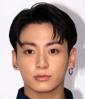 【韓流】BTSジョングクが、後輩アーティストの舞台観覧「叫べ」の声に「わぁ!」