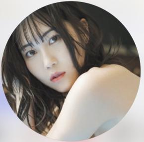 JなのにW55“超2次元”グラドル食い込みすぎ「デッッッカ」なグラビア「もっと見ちゃう?」