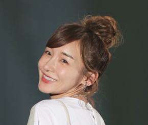 加護亜依、ヒョウ柄キャミの「訳あり」肌見せコーデに「新ガールズユニット」「世界一」の声