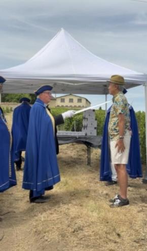 【石原伸晃】仏ワイン旅 晴れてシャンパーニュ戴冠騎士団に