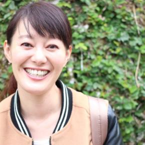 グラビア話題の竹中知華アナ、テーブルにスイカップ「乗せπ」ショットに「凄い…ボリューム」