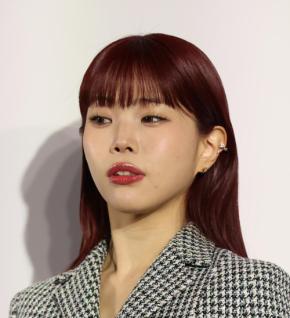 アイナ・ジ・エンド、18歳で上京も「お金がなさすぎて路上で寝たりとかしたことも…」