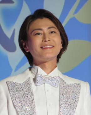 氷川きよし、５匹の愛犬は「子どもみたいな感覚」手作りのご飯に2チームに分けた散歩