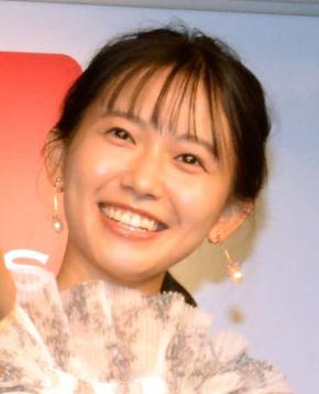 志田音々が１年２カ月ぶりに「週刊SPA！」表紙に登場　ピンクのビキニ姿を披露