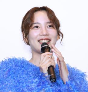 のん、門脇麦とディズニー満喫「ミッキーコーデ可愛い」「この２人はバレるやろ」