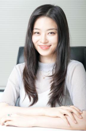 「VIVANT」出演の藤本ルナ、アンジーに憧れNY留学、トリリンガル女優に