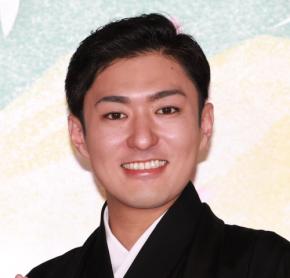 中村橋之助「ずっと涙腺緩み…」　能條愛未と夫婦２ショット　出会いのきっかけになった舞台観劇