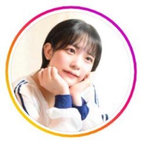 「捕手の尻」グラドル、ボディーラインあらわ「教室で着替えるアンダーシャツ女子」後ろ姿公開