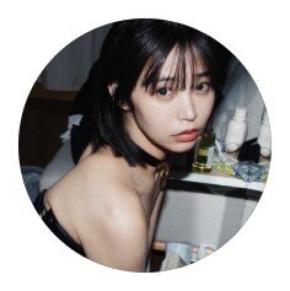 元一般企業広報コスプレーヤー「謎肉～」公開　服を脱ぎ白ランジェリー姿あらわも…くびれの下に