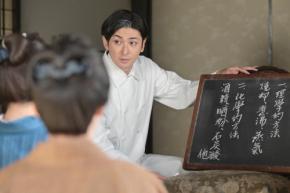 【21日の風、薫る】セツたちの熱心な姿を見た今井は、授業が終わった後、りんに話しかける