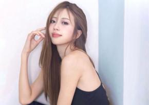 “9頭身レースクイーン”央川かこ、胸元シースルー白橙コス絶対領域あらわ「美しさ最強」
