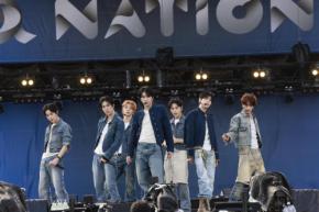 NEXZ「a－nationに戻ってきました」中南米フェスで話題曲など7曲パフォーマンス　2年連続出演