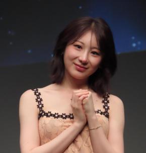 元IZ＊ONEイ・チェヨン「待ちに待った」日本デビュー　矢吹奈子＆本田仁美サプライズコメに涙