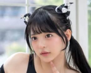 元HKT長野雅「ド、がつくエロさ」シャツはだけさせランジェリー谷間あらわ「レトロの美しさ」
