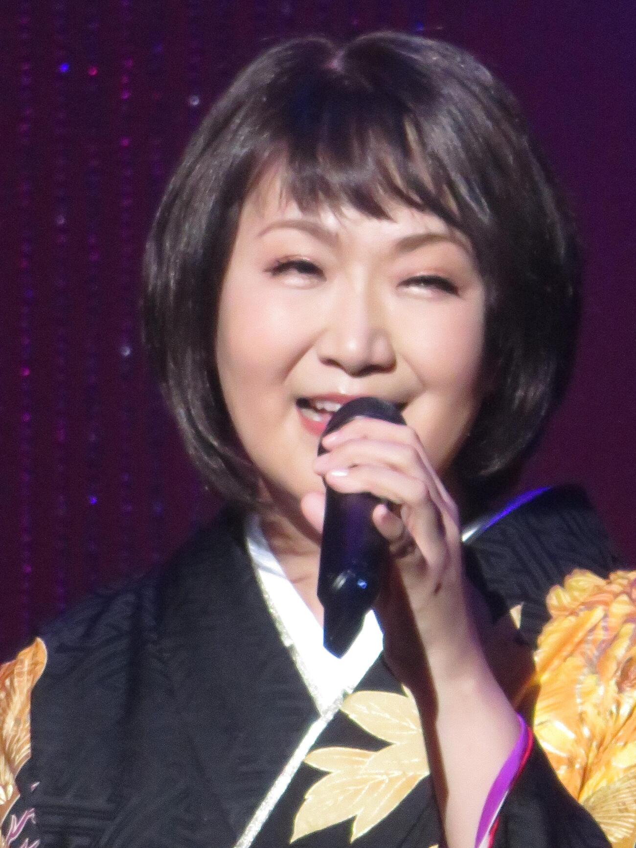市川由紀乃　爆笑コメディエンヌの本領発揮　レッツゴーよしまさと初共演