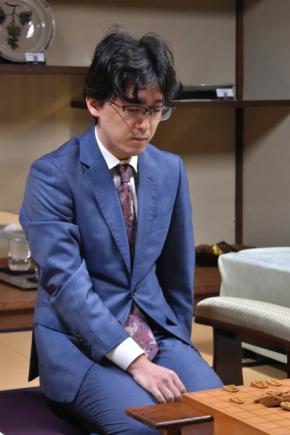 【王座戦】伊藤匠王座の初防衛か、藤井聡太６冠倒し初挑戦の広瀬章人九段か　第１局開始
