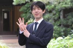 【王位戦】７連覇達成の藤井聡太王位「大変なシリーズだったが充実感があった」激戦から一夜明け