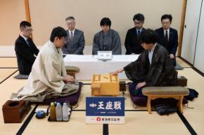 【王座戦】伊藤匠王座の初防衛なるか、広瀬章人九段の８年ぶりタイトル奪取か　第２局始まる