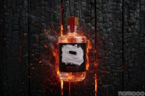 【日本三大火祭り「道祖神祭り」で燃え残った御神木を蒸留!】「DOSO GIN」数量限定で発売