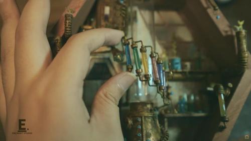 パーツを作りつける（エンチャント工房さん提供）