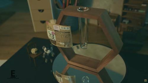 作品のベースになった一輪挿し（エンチャント工房さん提供）