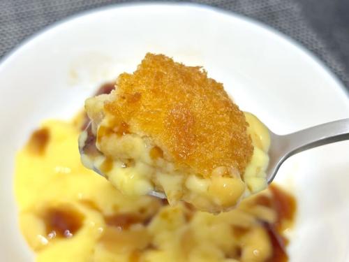 プリンを絡めるとより食べやすく
