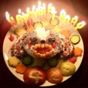 愛犬の誕生日に“狂気のケーキ”を手作り　ホラーすぎて家族が悲鳴