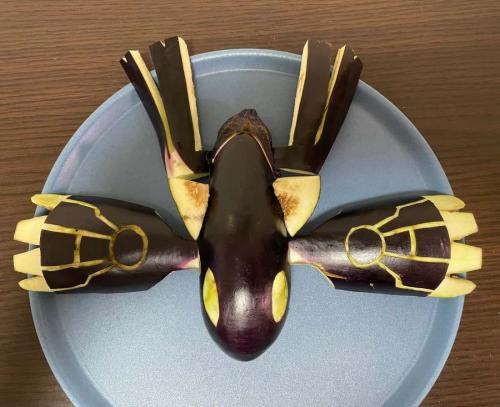 力強さと優雅さを兼ね備えた姿は、“海の化身”の名がふさわしい出来栄え