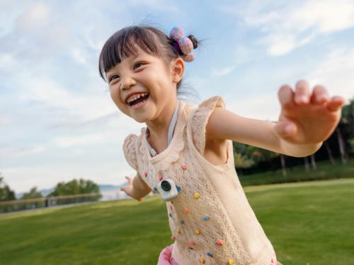 子どもでも首から提げられる重量